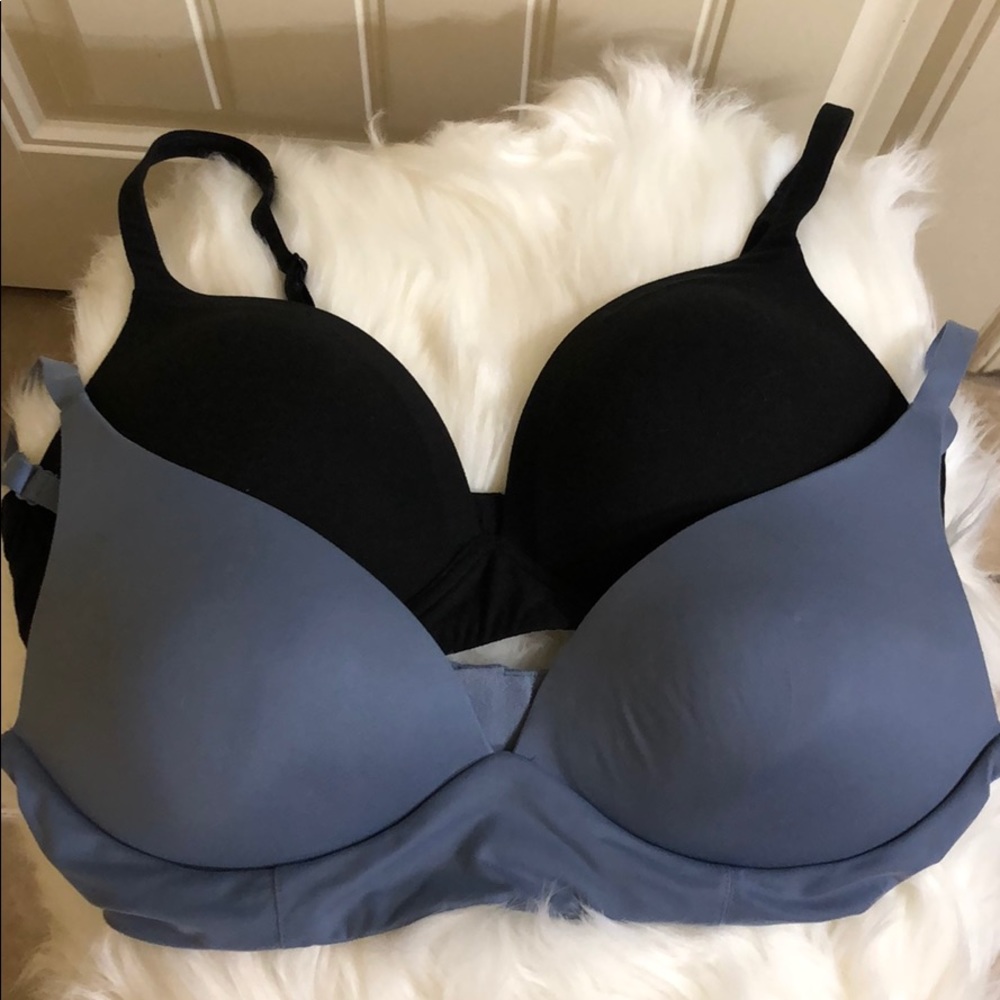 Set of 2 Victoria’s Secret bras